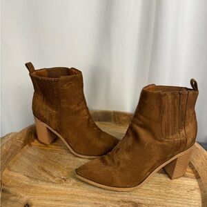 Imily Bela Brown Suede Western Ankle Boots Stacked Heel Boho Size 8.5